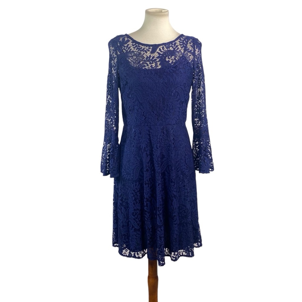 Woman’s Studio One navy blue lace overlay dress size 8